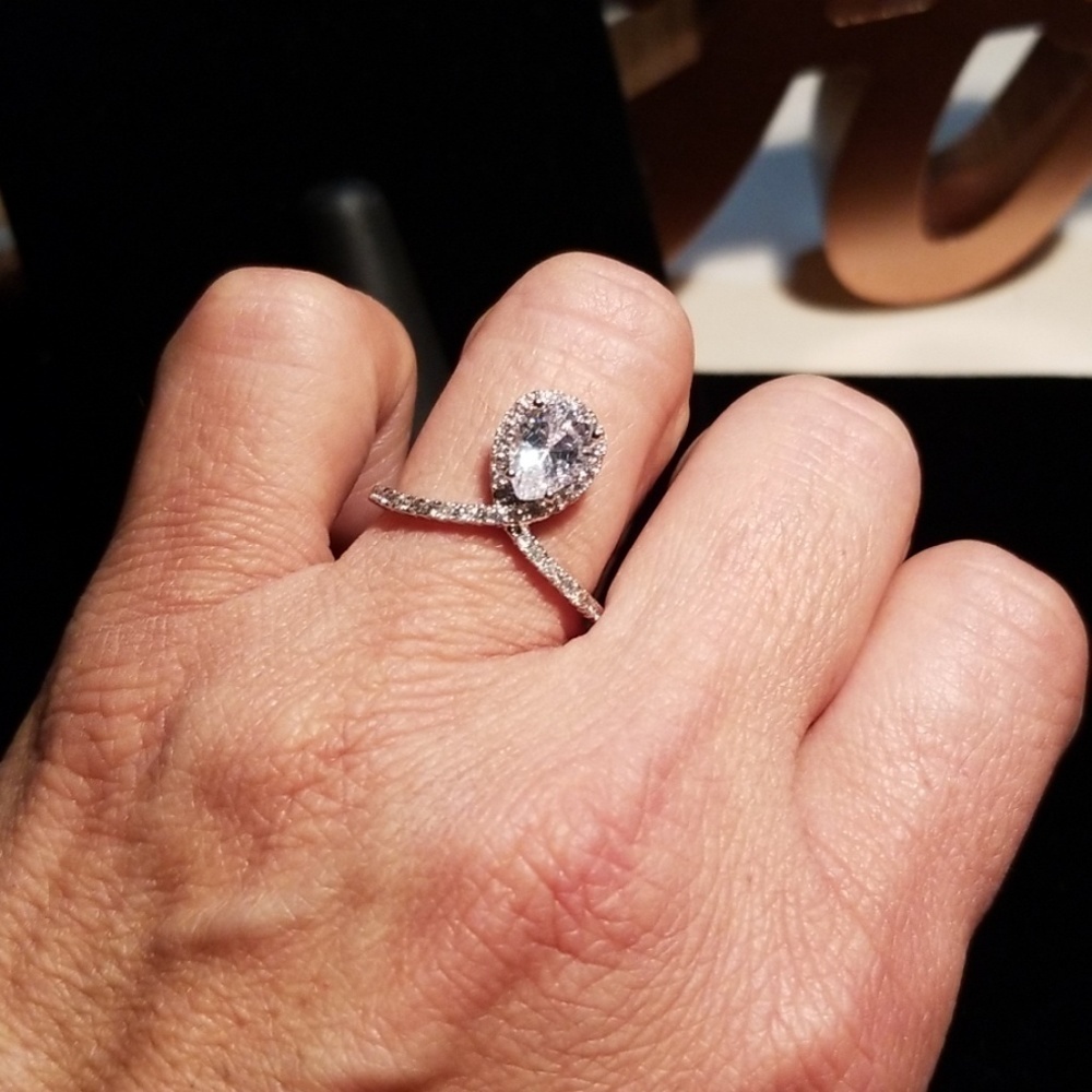 CUBIC ZIRCONIUM RING - Picture 4 of 4